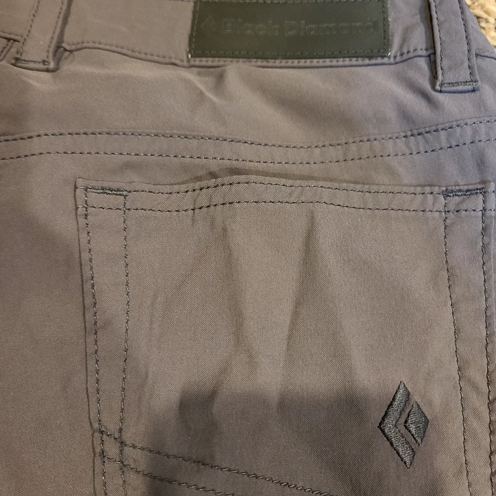 Black Diamond Gray Women's Shorts Size 6